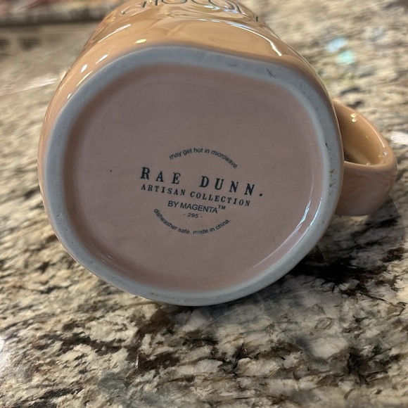 Rae Dunn Grande 16 Oz. Size "I WANT CHOCOLATE" Ceramic Mug Light Pink Nice Gift! - Picture 3 of 3